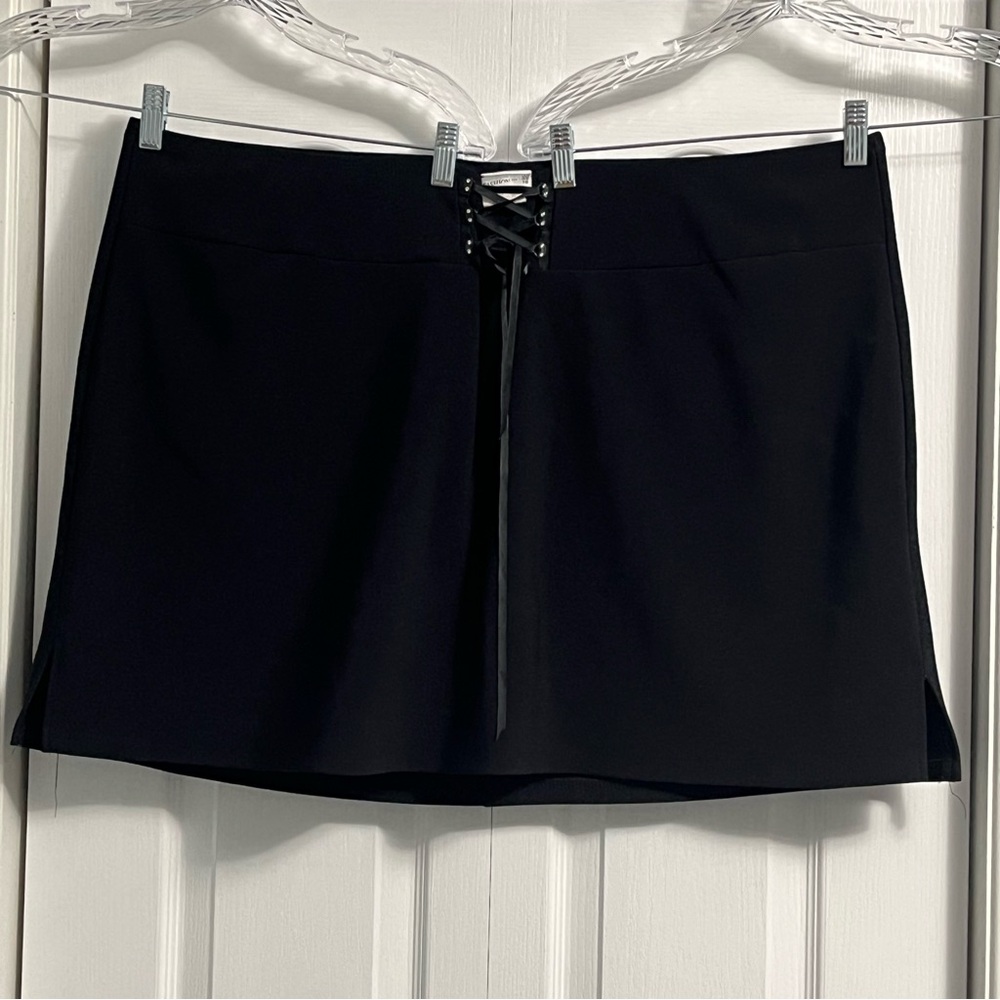 FASHION BUG Stretch skort with corset tie at waist plus size 26/28W vintage